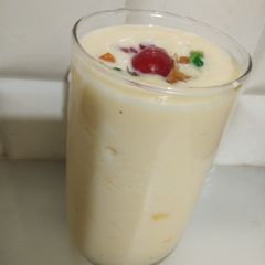 A picture of Mango shake.