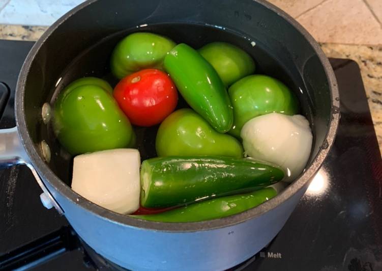 How to Prepare Quick Green Verde Sauce