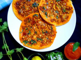 Madurai muttai kari dosa / Madurai egg keema dosa