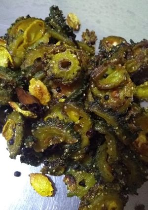উচ্ছে ভাজা(ucche bhaja recipe in Bengali) রেসিপির প্রধান ছবি