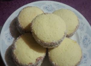 Una foto de Alfajor de maicena