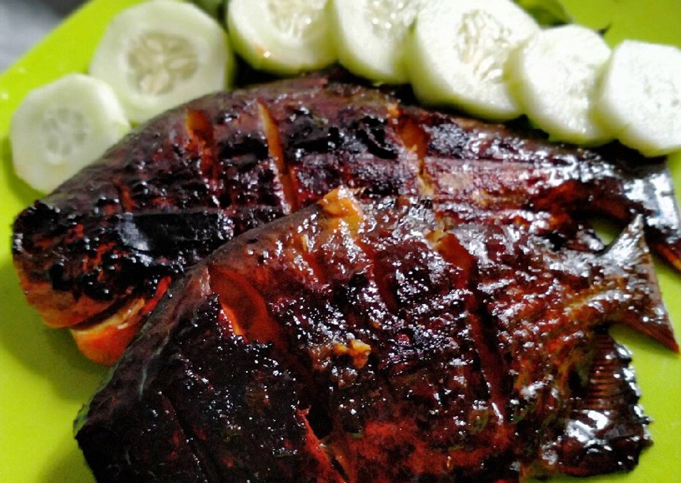 81. Bawal Bakar Madu