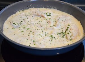 Une photo de Filets de poisson sauce coco, curry et gingembre (IG bas)