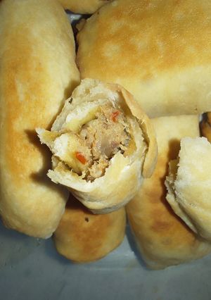 A picture of Fish rolls.