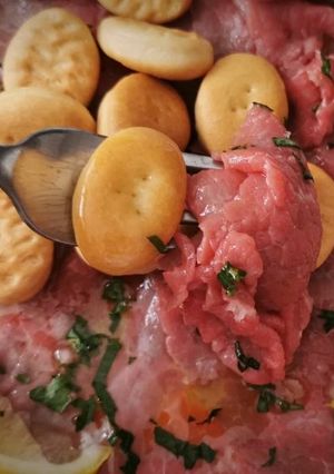 Una foto de Carpaccio de Solomillo de Vaca vieja