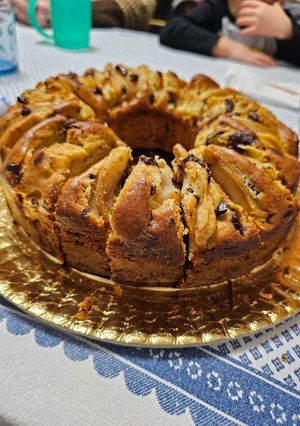 A picture of Chocolate Pear Bundt Cake.