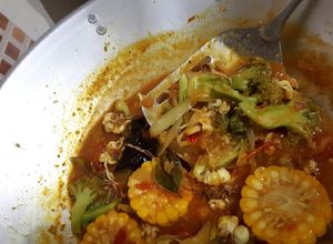 Foto resep Cumi basah saus padang ala cut the crab ❤❤