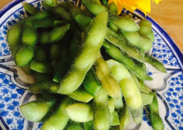 Easiest Way to Cook Perfect Boiled green soybeans (edamame)