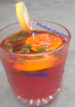 रोज़ माॅकटेल(Rose mocktail recipe in Hindi) रेसिपी मुख्य फोटो