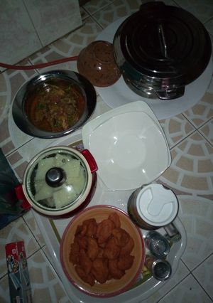 A picture of Kunun gyada white yam an chicken soup kosai #Ashlab# kitchen.