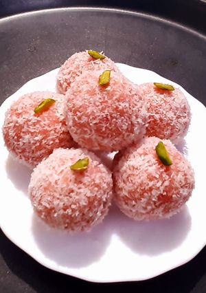 A picture of Two Ingredients Nariyal Laddu.