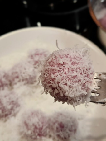 Langkah Mudah untuk Menyiapkan Klepon Ubi Ungu Irit Anti Gagal