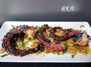 Foto principal de Pulpo laqueado a la naranja