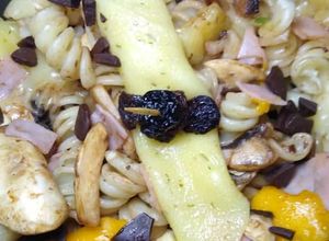 Una foto de Choco+Fideo 3 Quesos🧀🍷😋
