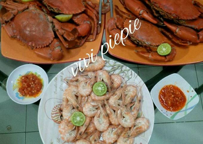 Resep Kepiting And Udang Rebus Oleh Vivi Piepie Cookpad