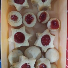 Jam filled cookies and couverture chocolate filled cookies A picture of Jam filled cookies and couverture chocolate filled cookies.