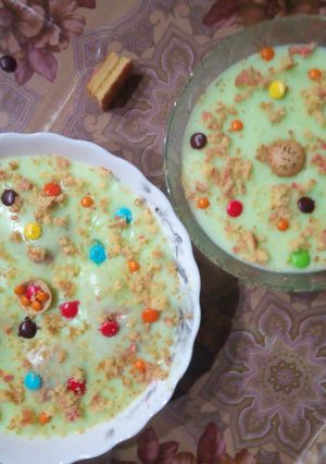 A picture of Cake Custard for Kinder PartY 🎉.
