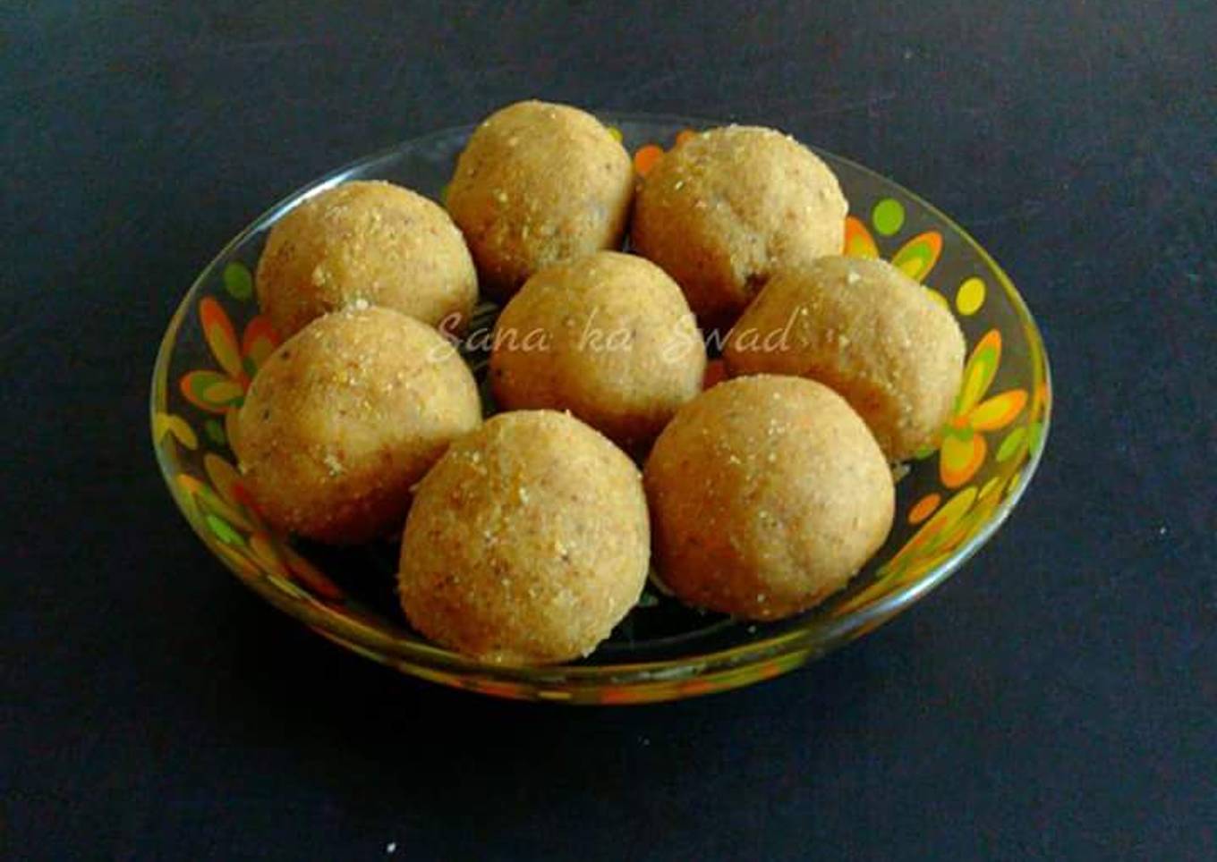 Moong dal laddu