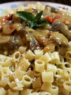 Una foto de Pasta con strogonof de carne