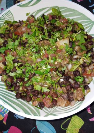 A picture of Chawpati Chickpea Chaat.