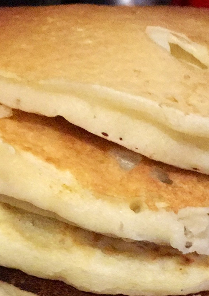 Una foto de ¡Hotcakes fáciles y riquísimos!🥞🍯☕️❤️