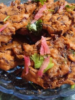 लाल पत्तागोभी के पकौडे (lal patta gobi ke pakode recipe in Hindi) रेसिपी मुख्य फोटो