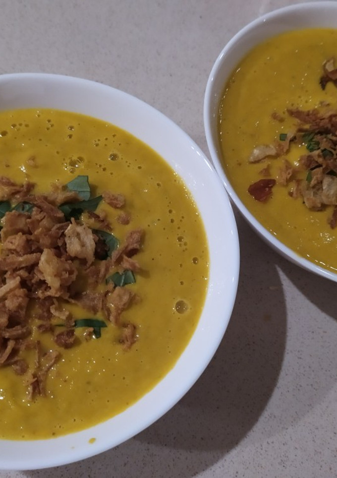 Una foto de Crema de calabaza y puerro