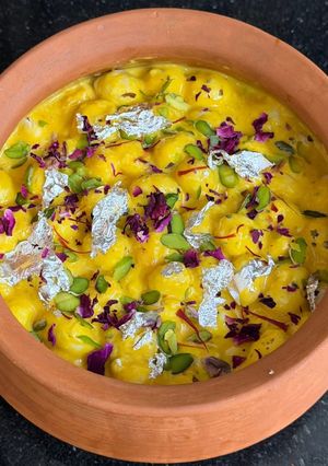 A picture of Makhana Mango 🥭 Rasmalai (Kulhad wala Shahi Andaaz Vrat friendly & gluten-free).