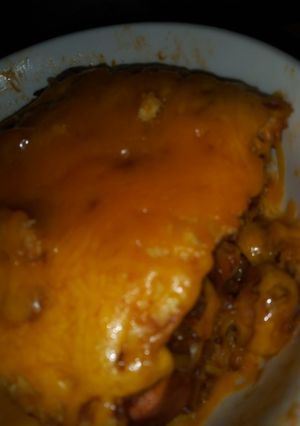 A picture of Chili cheese dog n mac cassrole.