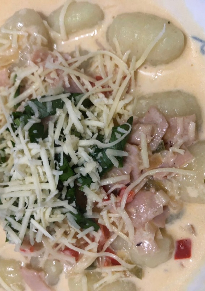 Una foto de Pasta con Salsa de queso