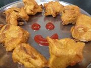 A picture of spinach onion pakora pakora