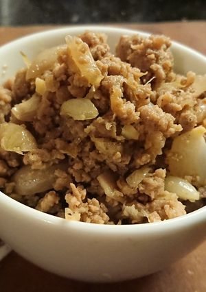 Hình của món Thịt chưng mắm tôm.