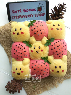 Foto resep Roti Sobek Strawberry Bunny