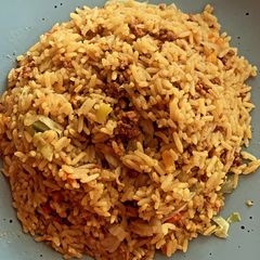 A picture of Oriental rice /minced meat rice.