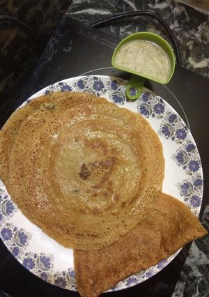 A picture of Wheat samolina crispy dosa.