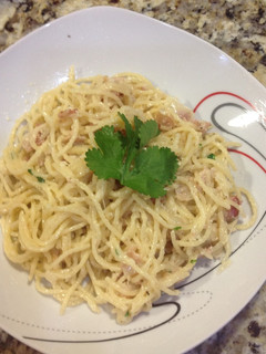Una foto de Pasta a la Carbonara Fácil y Rápido