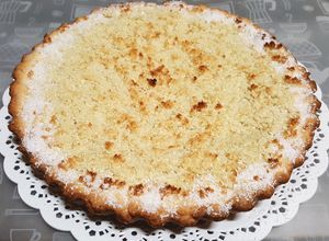 Una foto de Tarta de coco y membrillo a mi estilo