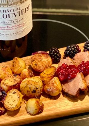 Kacsamell áfonyával fekete szederrel, lilakaposztával parázsburgonyával franciásan 🇫🇷#francia recept fotója