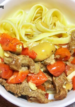 A picture of Beef Stroganoff Fettuccine.