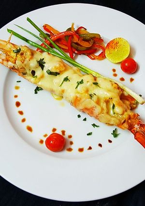 A picture of Jumbo Prawn Thermidor.
