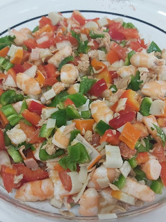 Una foto de Salpicón de marisco 🦐🦐