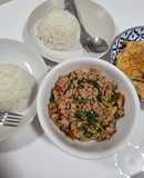 กะเพราหมูสับ