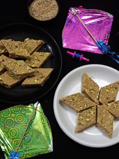 તલ શીંગ ડ્રાયફ્રુટ ગજક (Til Shing Dryfruit Gajak Recipe In Gujarati) રેસીપી મુખ્ય ફોટો