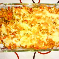 A picture of Cheesey egg noodles.