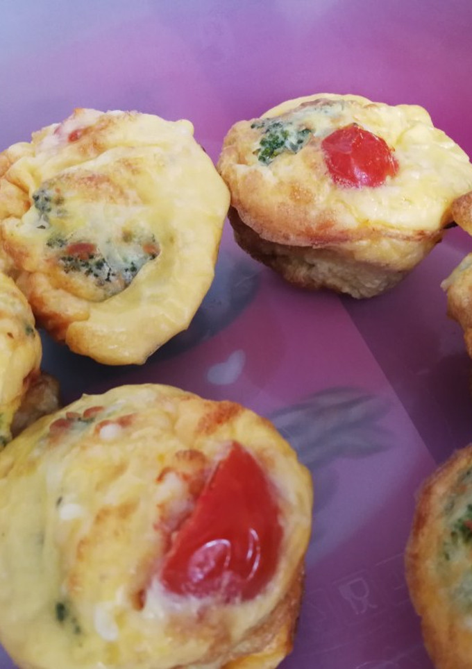 Una foto de Muffins de brócoli