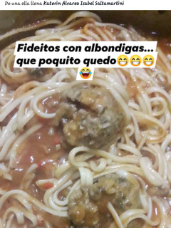 Una foto de Albóndigas con tuco y tallarines