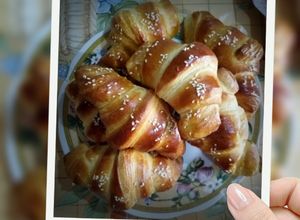صورة لوصفة كرواسون بطريقة سهلة😋😋
