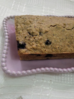 Una foto de Budín vegano integral de arándanos :)