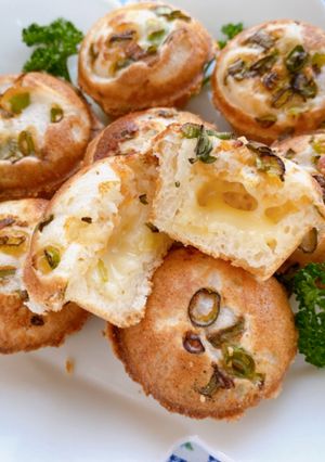 A picture of Cup Cheese Bread.
