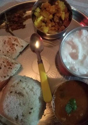 A picture of Palak kadhi.
